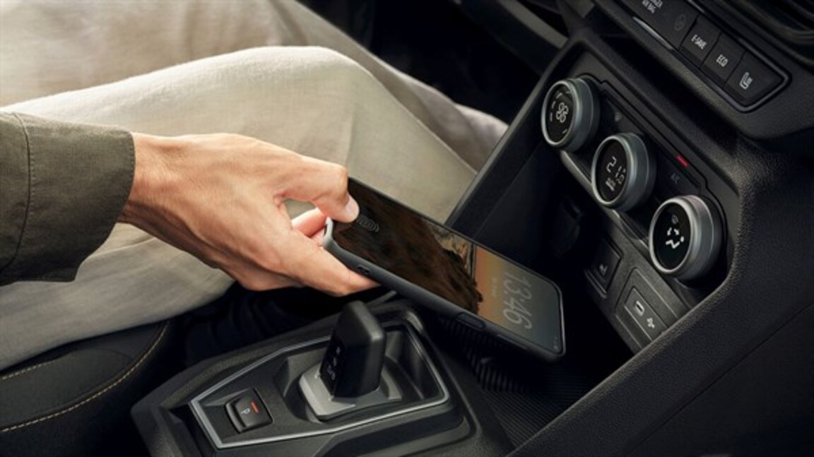 sisseehitatud juhtmevaba laadija 