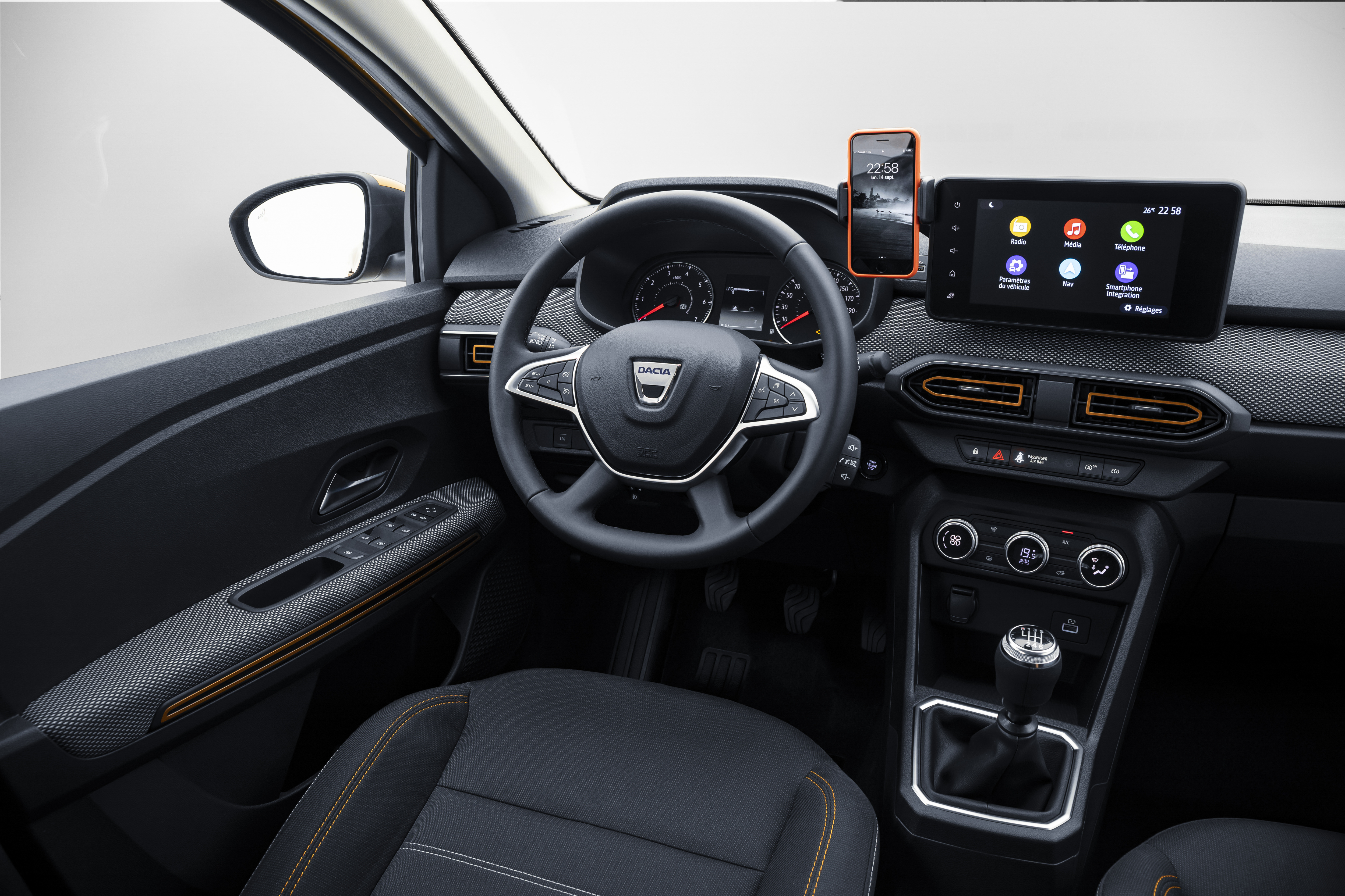 Dacia Sandero Stepway kaasaegsed tehnoloogiad Android Auto Apple CarPlay
