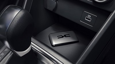 Uus Dacia Sandero sisekujundus tehnoloogia võtmeta sisenemine ja käivitamine