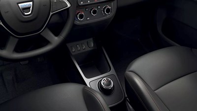 Dacia Spring täiselektriline panipaigad mahutavus sisekujundus soodne elektriauto